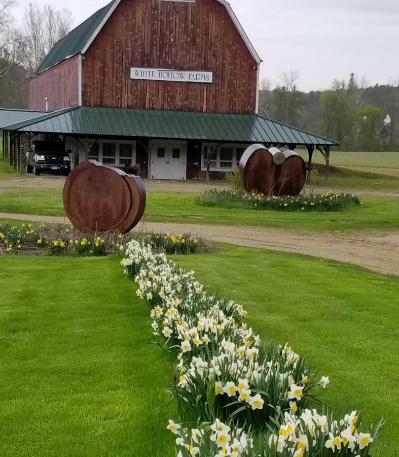 The Inn At White Hollow Farm Salisbury Exterior photo